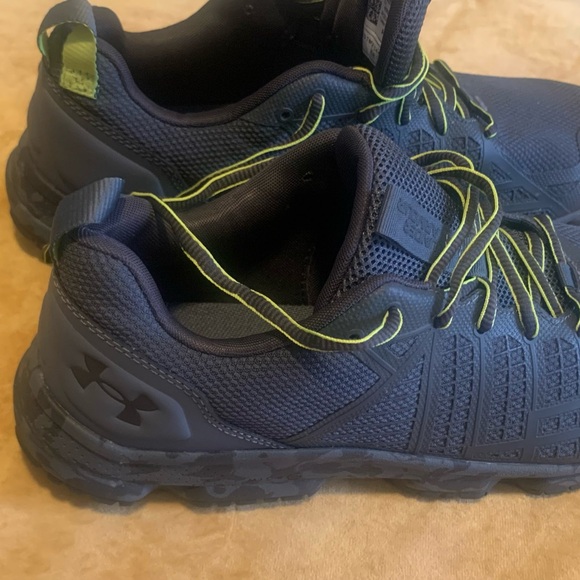 selling my under armour  micro g tactical brand new but not box  olive green - Picture 2 of 6